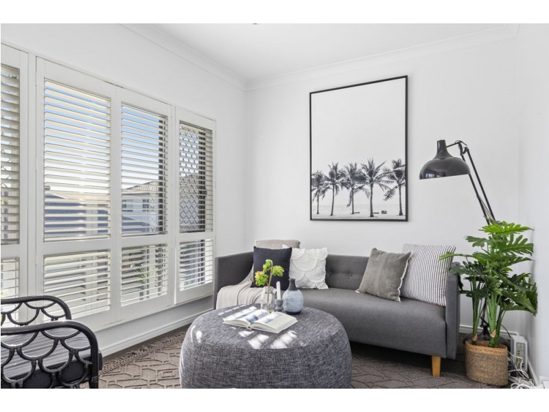 19 Lakeview Place, Springfield Lakes QLD 4300