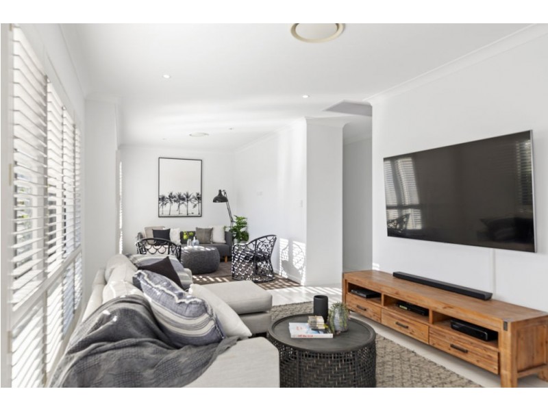 19 Lakeview Place, Springfield Lakes QLD 4300