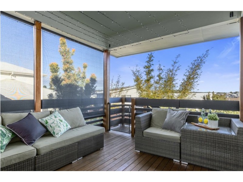 19 Lakeview Place, Springfield Lakes QLD 4300