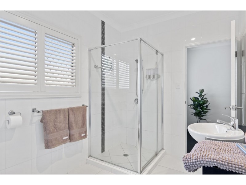 19 Lakeview Place, Springfield Lakes QLD 4300