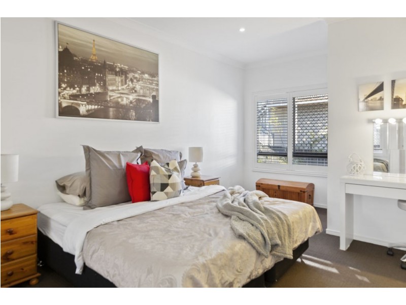 19 Lakeview Place, Springfield Lakes QLD 4300