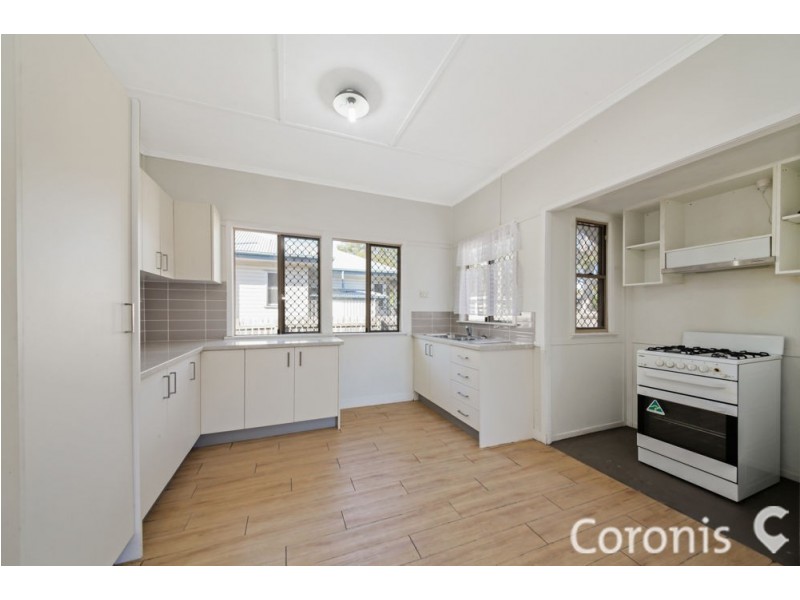 7 Crescent Street, Leichhardt QLD 4305