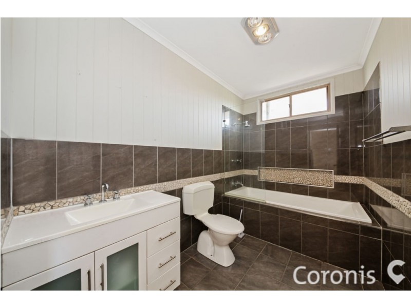 7 Crescent Street, Leichhardt QLD 4305