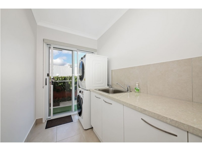 10 Quiet Court, Springfield Lakes QLD 4300