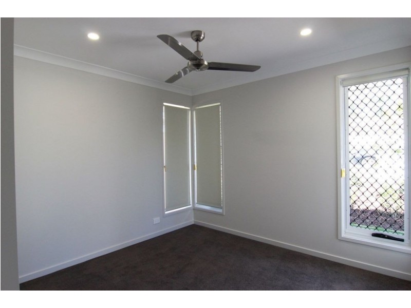 76 Falkland Street, Heathwood QLD 4110