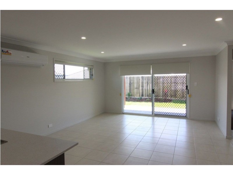 76 Falkland Street, Heathwood QLD 4110