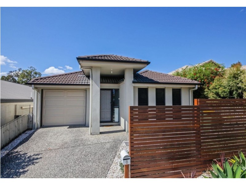8 Riverside Ct, Springfield Lakes QLD 4300