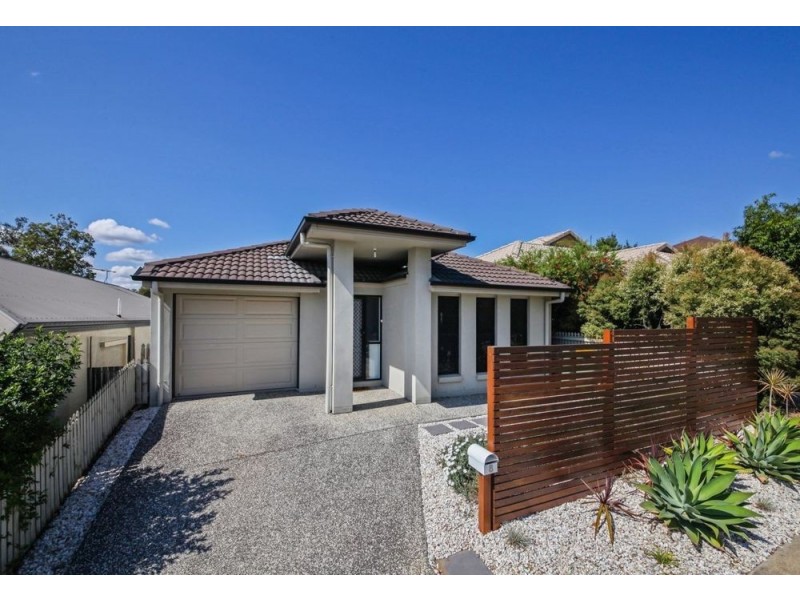 8 Riverside Ct, Springfield Lakes QLD 4300