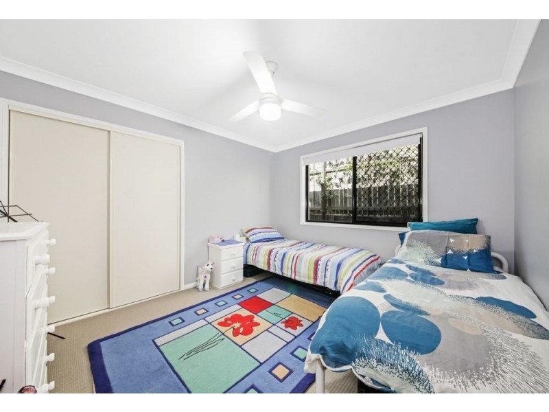 8 Riverside Ct, Springfield Lakes QLD 4300