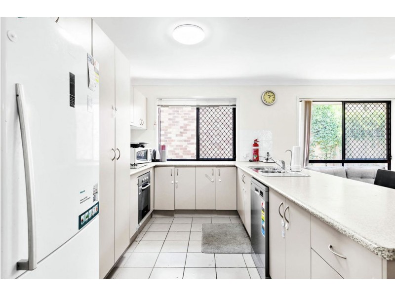 3 Krystelle Close, Oxley QLD 4075