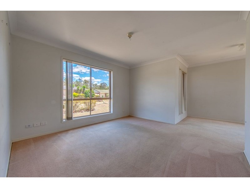 6 Mistletoe Court, Camira QLD 4300