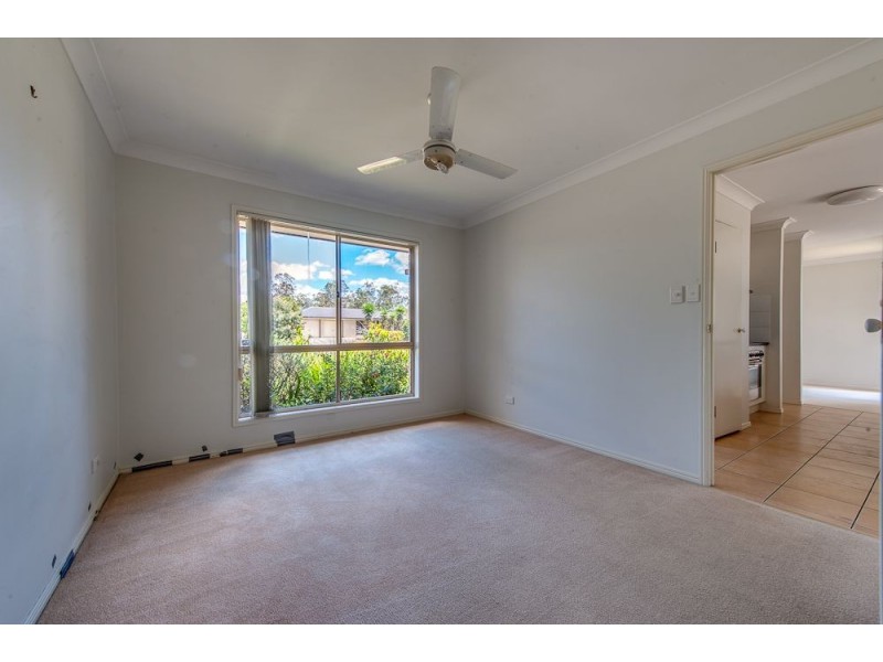 6 Mistletoe Court, Camira QLD 4300