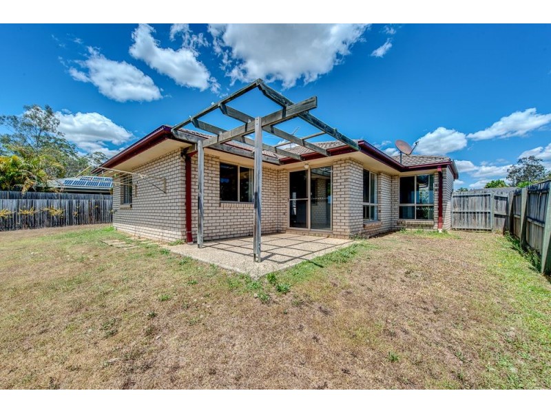 6 Mistletoe Court, Camira QLD 4300