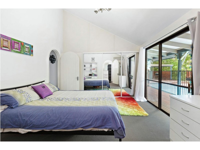 1 Macarthur Court, Mount Ommaney QLD 4074