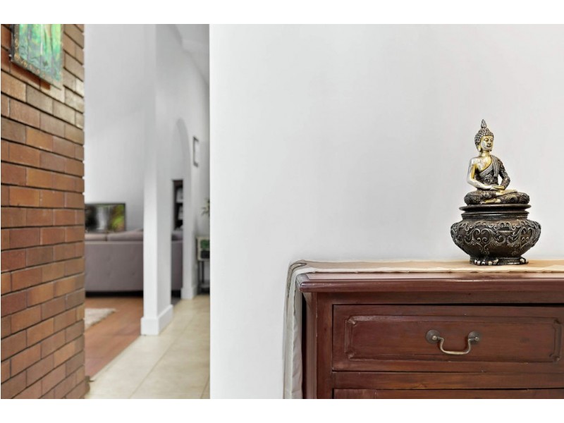 1 Macarthur Court, Mount Ommaney QLD 4074