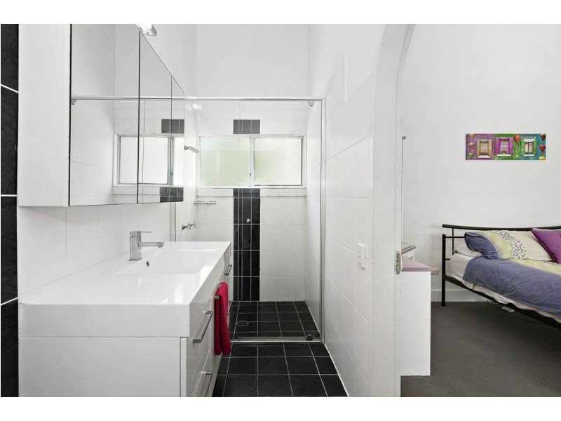 1 Macarthur Court, Mount Ommaney QLD 4074