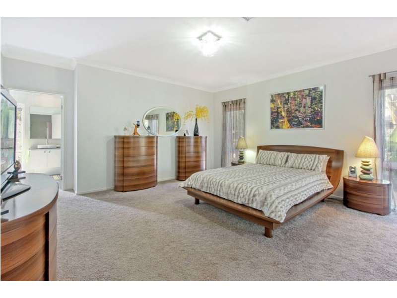 91 Parkwood Drive, Heathwood QLD 4110