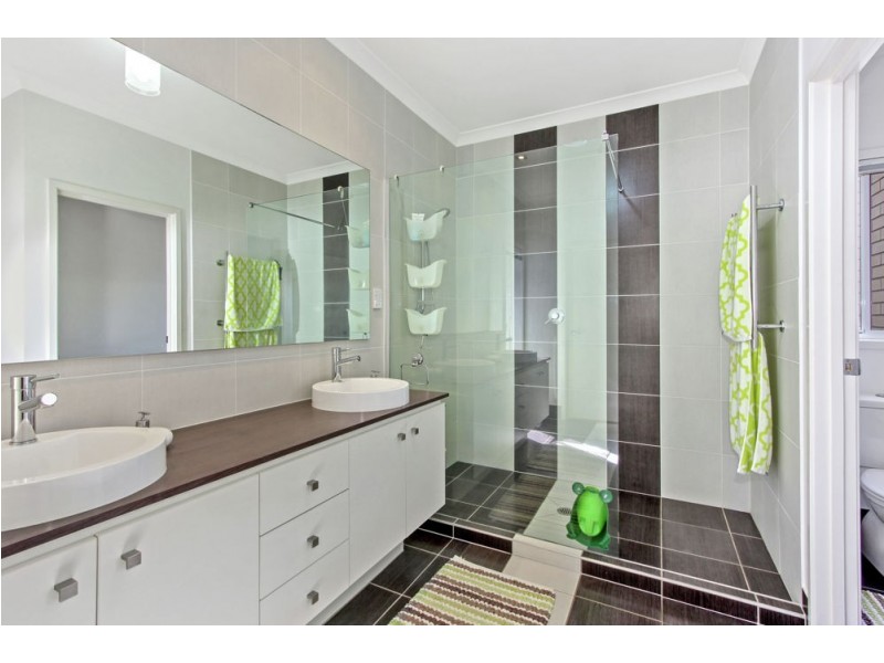 91 Parkwood Drive, Heathwood QLD 4110