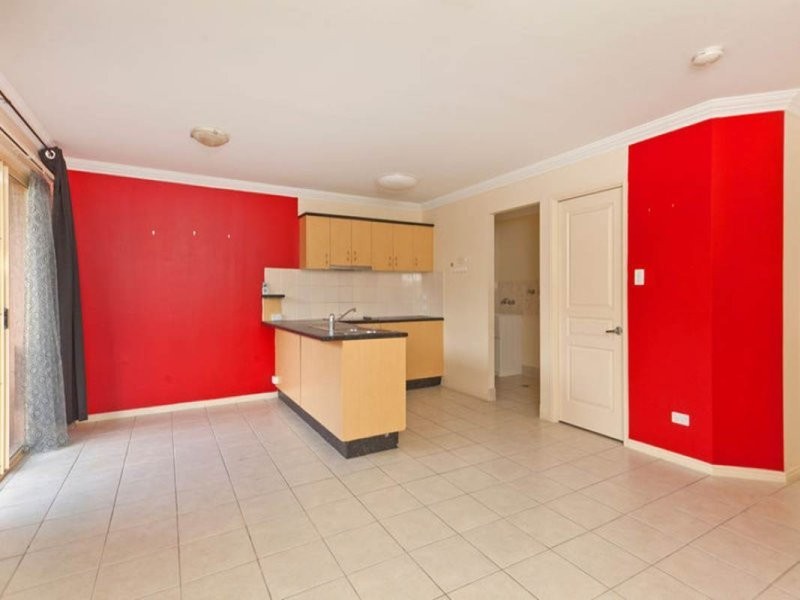 2/22 High Street, Forest Lake QLD 4078