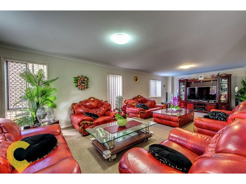 10 Eungella Terrace, Forest Lake QLD 4078