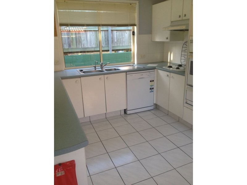 16 Murray Place, Forest Lake QLD 4078