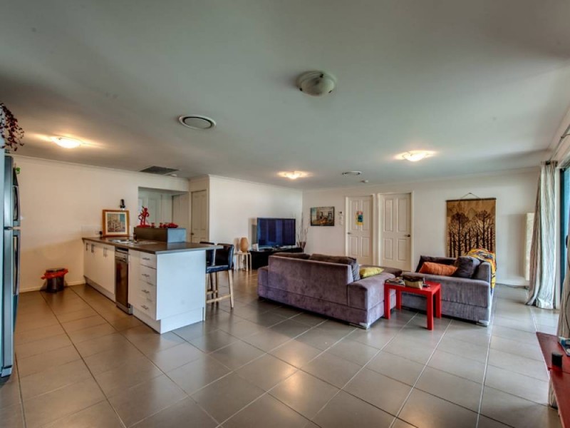 18 Tropical Drive, Forest Lake QLD 4078