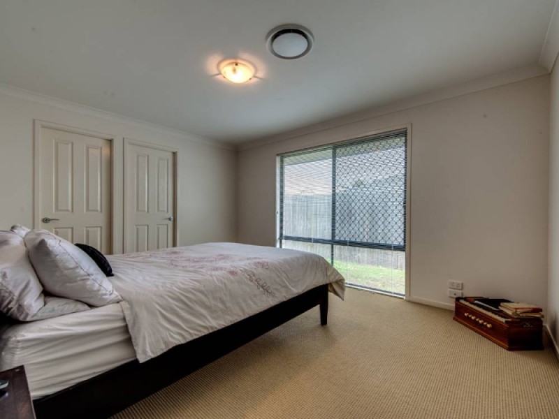 18 Tropical Drive, Forest Lake QLD 4078