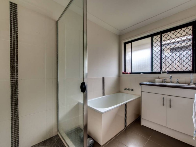 18 Tropical Drive, Forest Lake QLD 4078