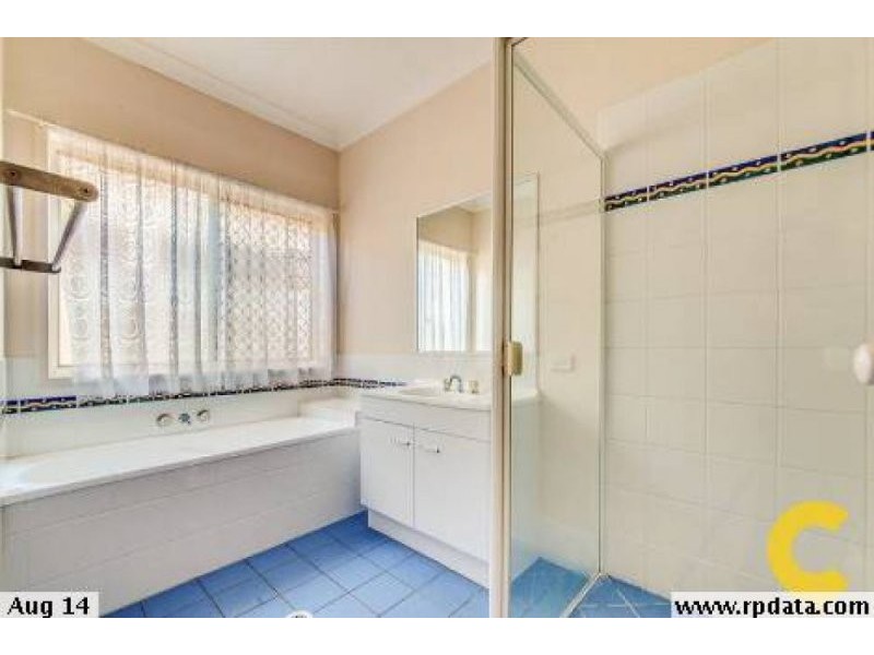 16 Piccadilly Place, Forest Lake QLD 4078