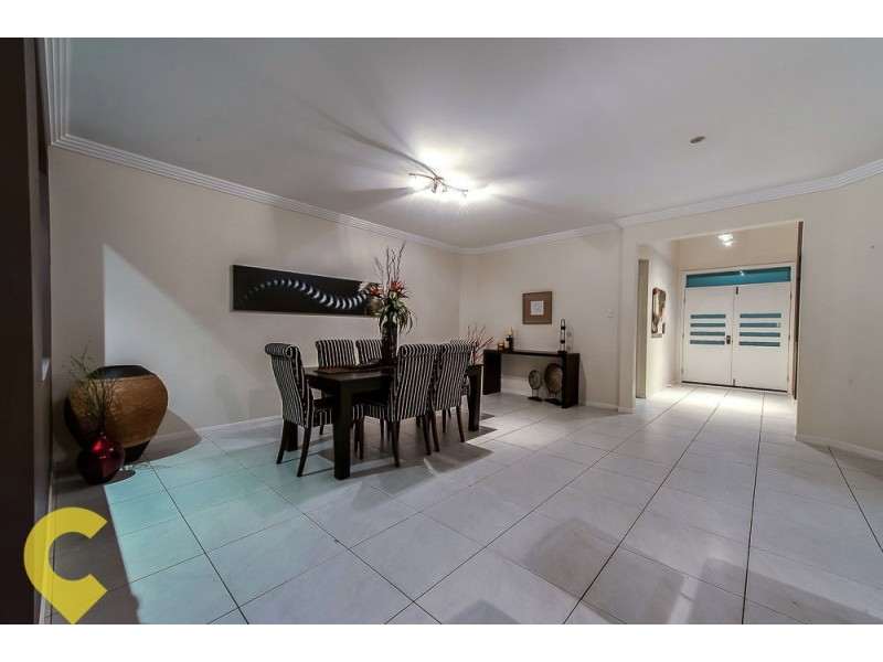 8 Aspen St, Heathwood QLD 4110