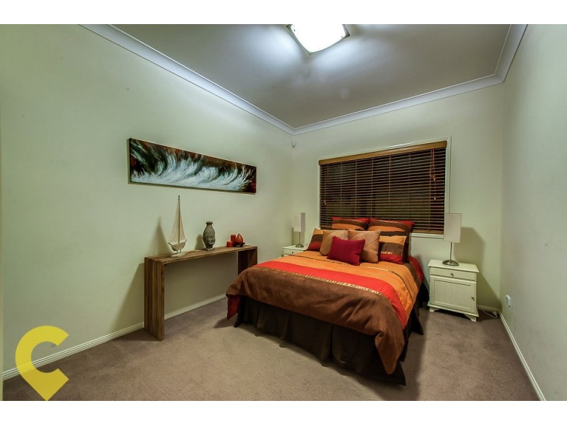 8 Aspen St, Heathwood QLD 4110