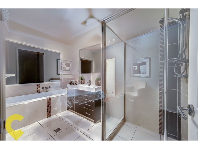 8 Aspen St, Heathwood QLD 4110