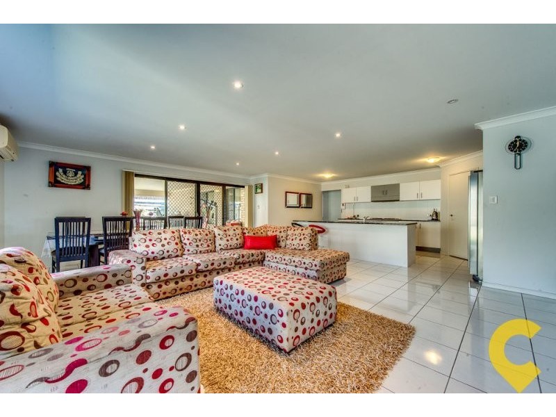 15 Ironbark Place, Heathwood QLD 4110