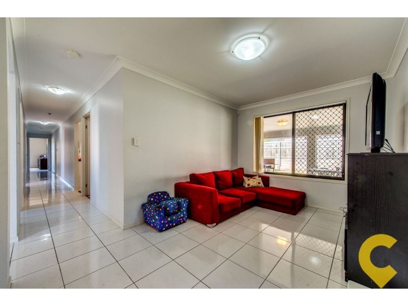 15 Ironbark Place, Heathwood QLD 4110