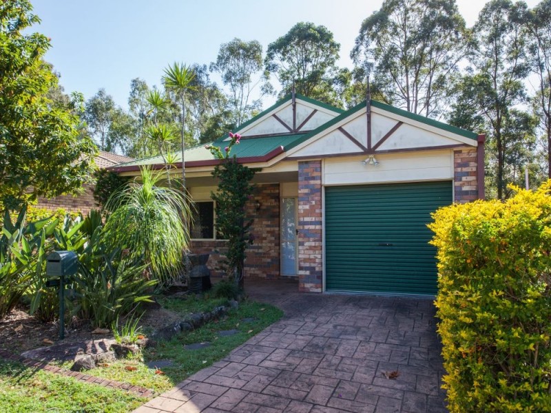 8 Wentworth Close, Forest Lake QLD 4078