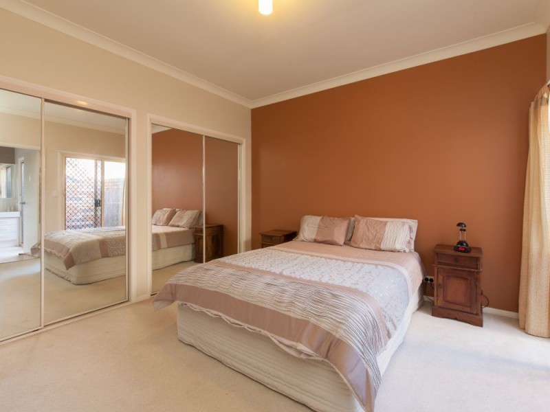 8 Wentworth Close, Forest Lake QLD 4078