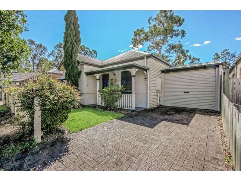 22 Randerson Street, Forest Lake QLD 4078