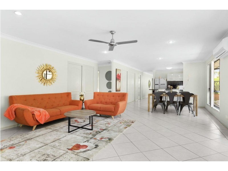84 Snowy River Circuit, Forest Lake QLD 4078