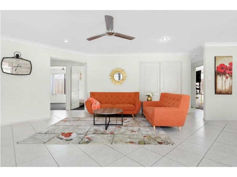 84 Snowy River Circuit, Forest Lake QLD 4078