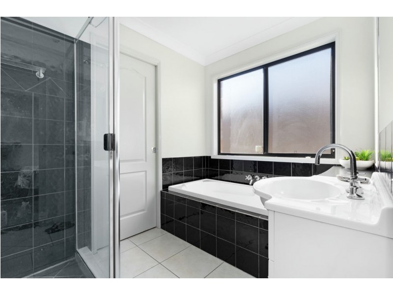 84 Snowy River Circuit, Forest Lake QLD 4078