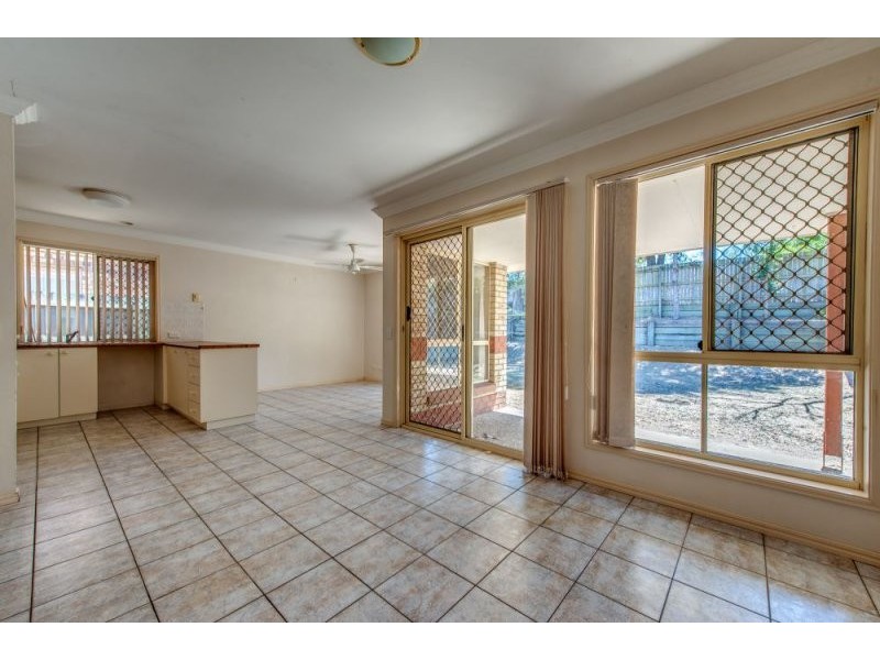 6 Chiswick Place, Forest Lake QLD 4078