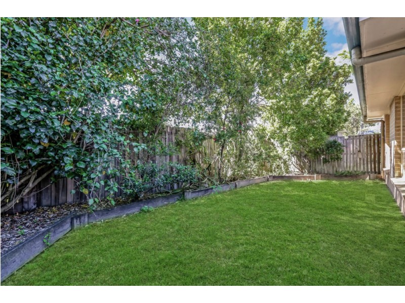 18 Rimu Crescent, Forest Lake QLD 4078