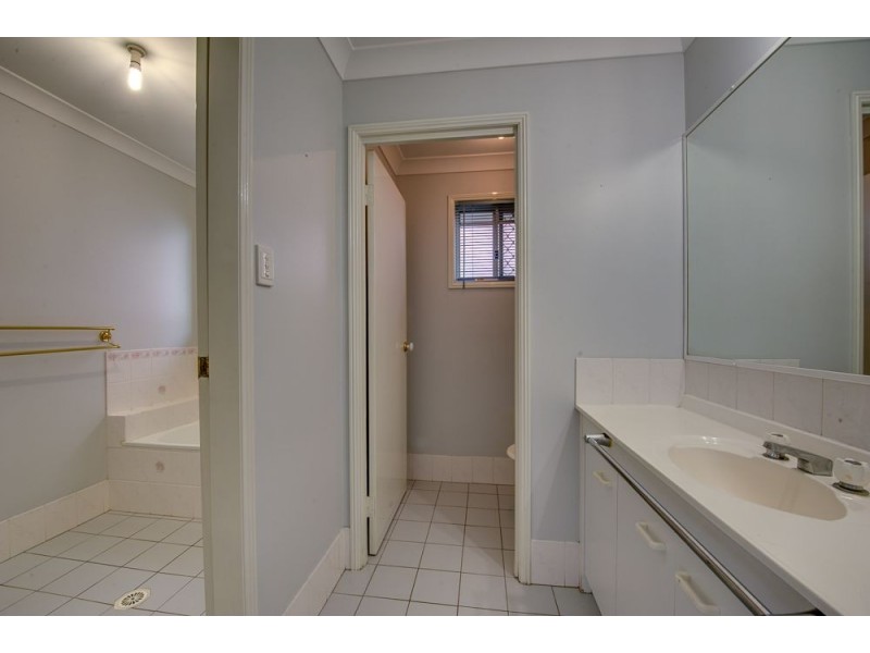 1 Patula Close, Forest Lake QLD 4078