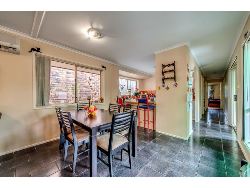 14 Kelvin Close, Forest Lake QLD 4078