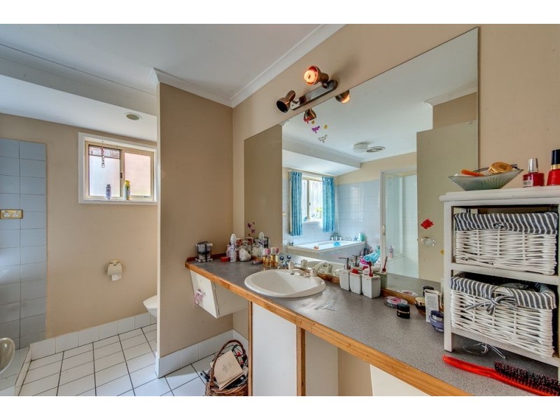 14 Kelvin Close, Forest Lake QLD 4078