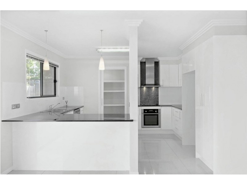 79 Strong Avenue, Graceville QLD 4075