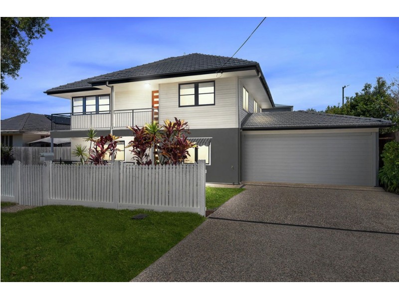 79 Strong Avenue, Graceville QLD 4075