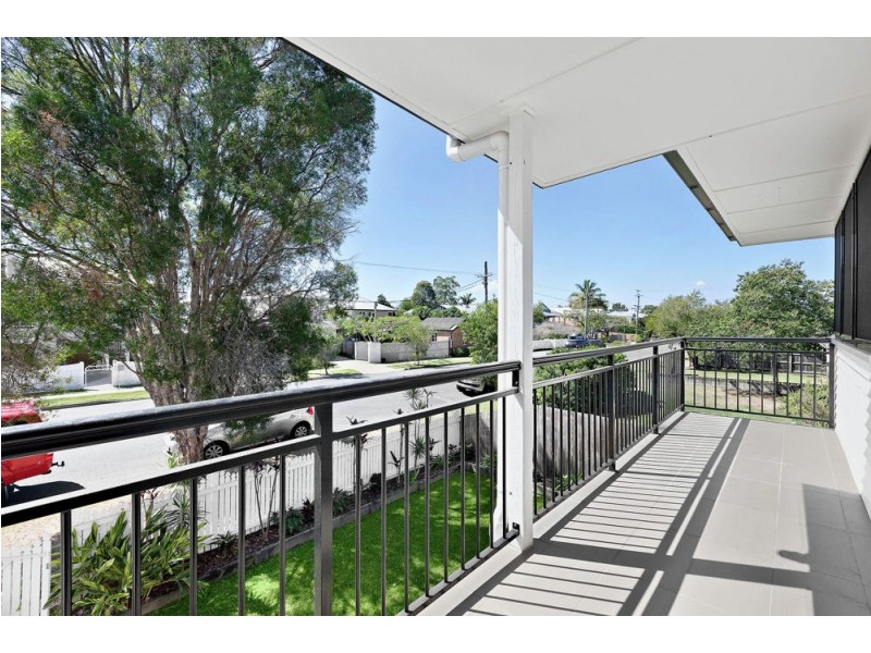 79 Strong Avenue, Graceville QLD 4075