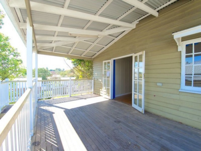 2c Mcmahon Street, Bundamba QLD 4304