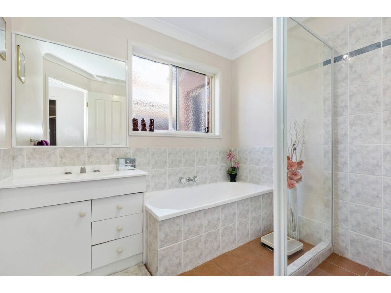 3 Muscovy Place, Forest Lake QLD 4078